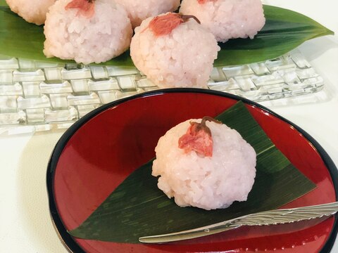 もち米で桜餅